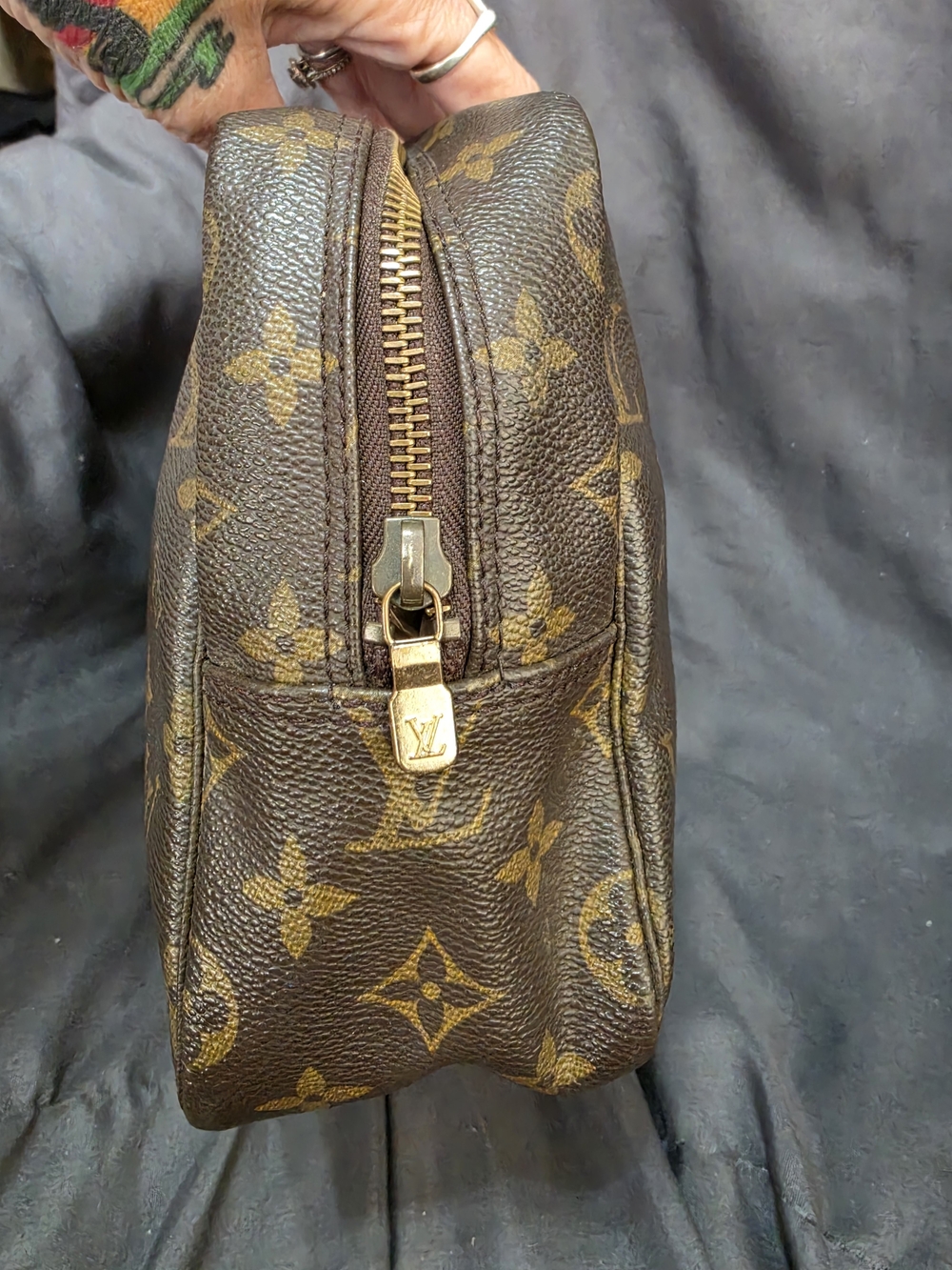 Louis Vuitton Authentic Brown Monogram Canvas Toiletry Pouch - Picture 2 of 14